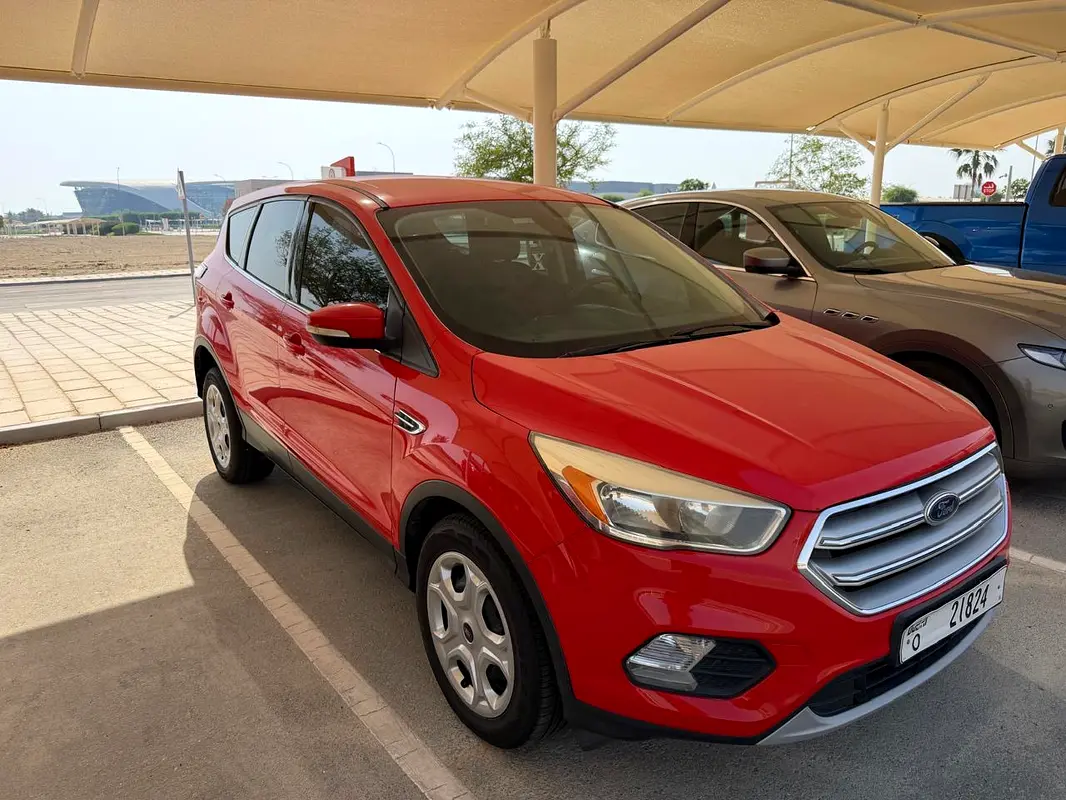 Ford Escape 2017 — photo 1 of 7