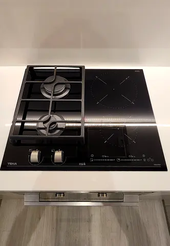 TEKA Vitroceramic (GAS/Induction). Model JZC 64322 ABN.