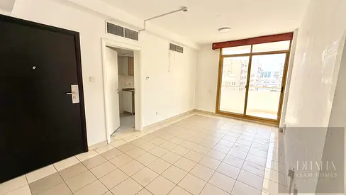 Closed To Metro || With Balcony || Only For Family || Rent Negotiable