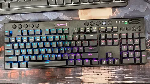 Redragon K618 Horus Wireless RGB