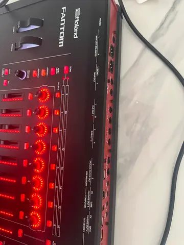 Roland Fantom 6-61 keys synthesizer workstation
