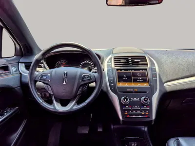 صورة 10 لـ 2019 Lincoln MKC