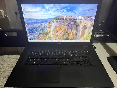 Acer TravelMate - 17.3-inch laptop