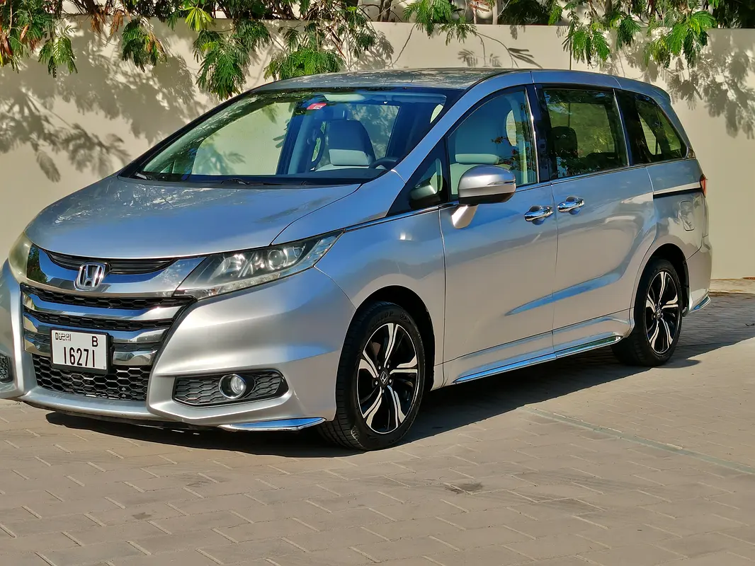Honda Odyssey 2020 — photo 1 of 10
