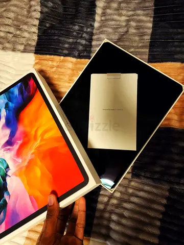 Ipad Pro 12.9 with box
