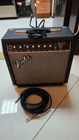 Fender Frontman 15R guitar amp