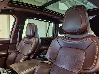 صورة 11 لـ 2023 Lincoln AVIATOR