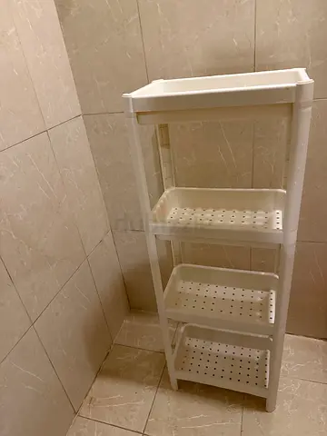 White Plastic Wall-Mounted Bathroom/Storage Shelf (3-tier)