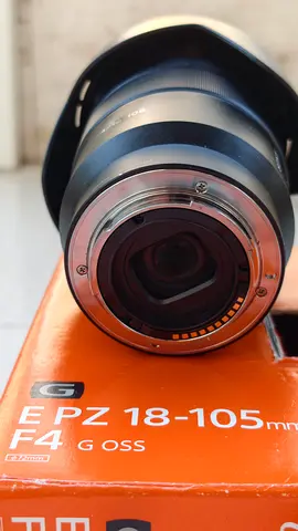 Sony E PZ 18-105mm F4 G OSS Power Zoom Lens (APS-C) - Good Condition