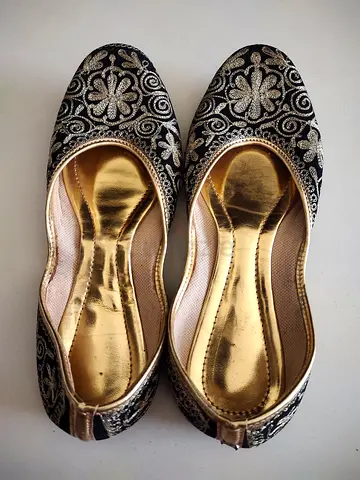 Black and Gold Embroidered Womens Flats - Size 38, new