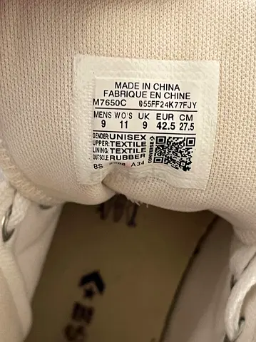 White Unisex Sneakers Size EU 42.5 / US 9 (27.5 cm)