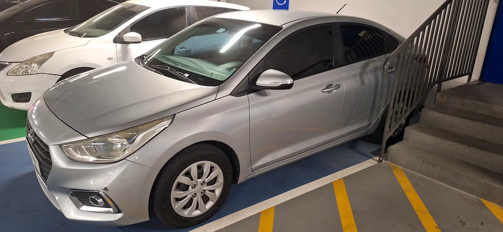 Hyundai Accent 2020 — photo 1 of 10