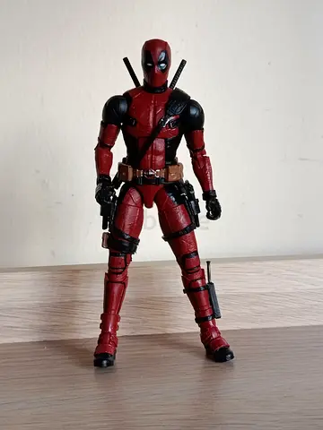 Deadpool Marvel Legends Series Action figure