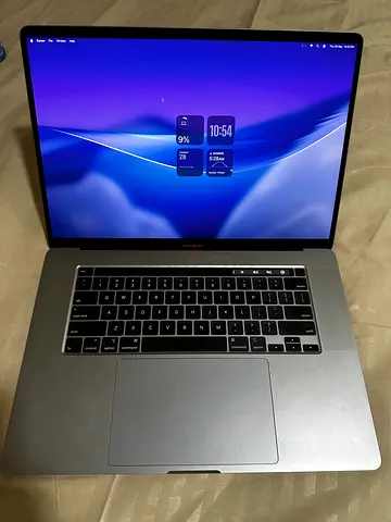 MacBook Pro 16-inch Space Gray - Scratch free condition female used , Urgent sale
