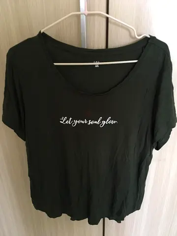 Dark Green Casual T‑shirt Let your soul glow – Size medium