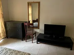 Executive Bed space available for sharing with car parking