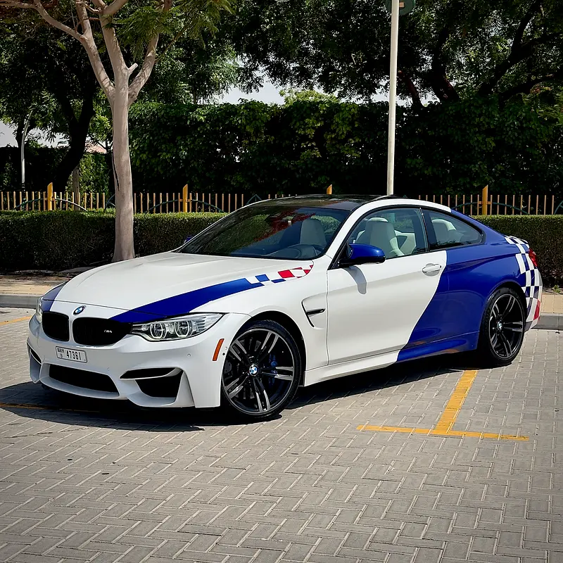 BMW M4 2016 — photo 1 of 19