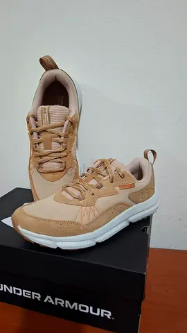 UA (UNDER ARMOUR) - NEW SHOES, size available (US 9), EUR 42.5