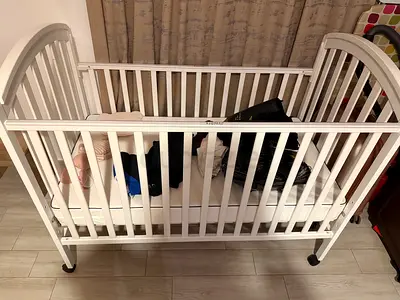 Baby bed with mattress