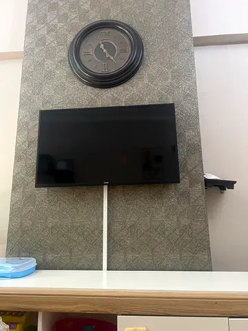 40-43 Flat Panel LED TV - Good Working Condition!!