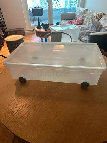 Box with lid underbed