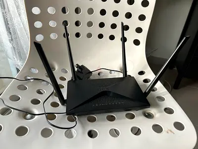 Dual Band Wi-Fi Router –  Excellent Condition