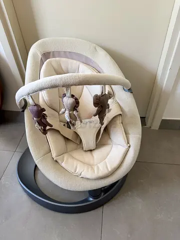 Nuna LEAF Grow Cloud Bouncer Seat - Light Beige