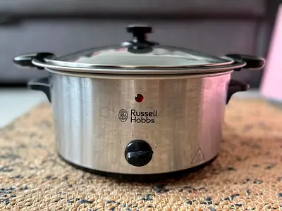 Russell Hobbs Stainless Steel Slow Cooker with Glass Lid - 3.5L (Good Condition)