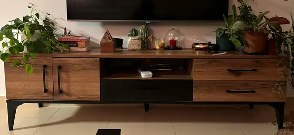 Wooden TV Console / Media Unit with Storage – Good Condition