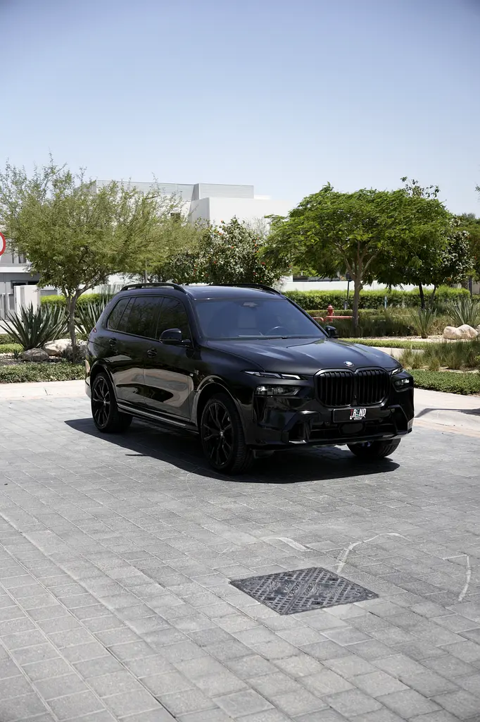 BMW X7 2024 — photo 1 of 20