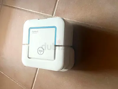 iRobot Braava 240 mop with free cleaning pads