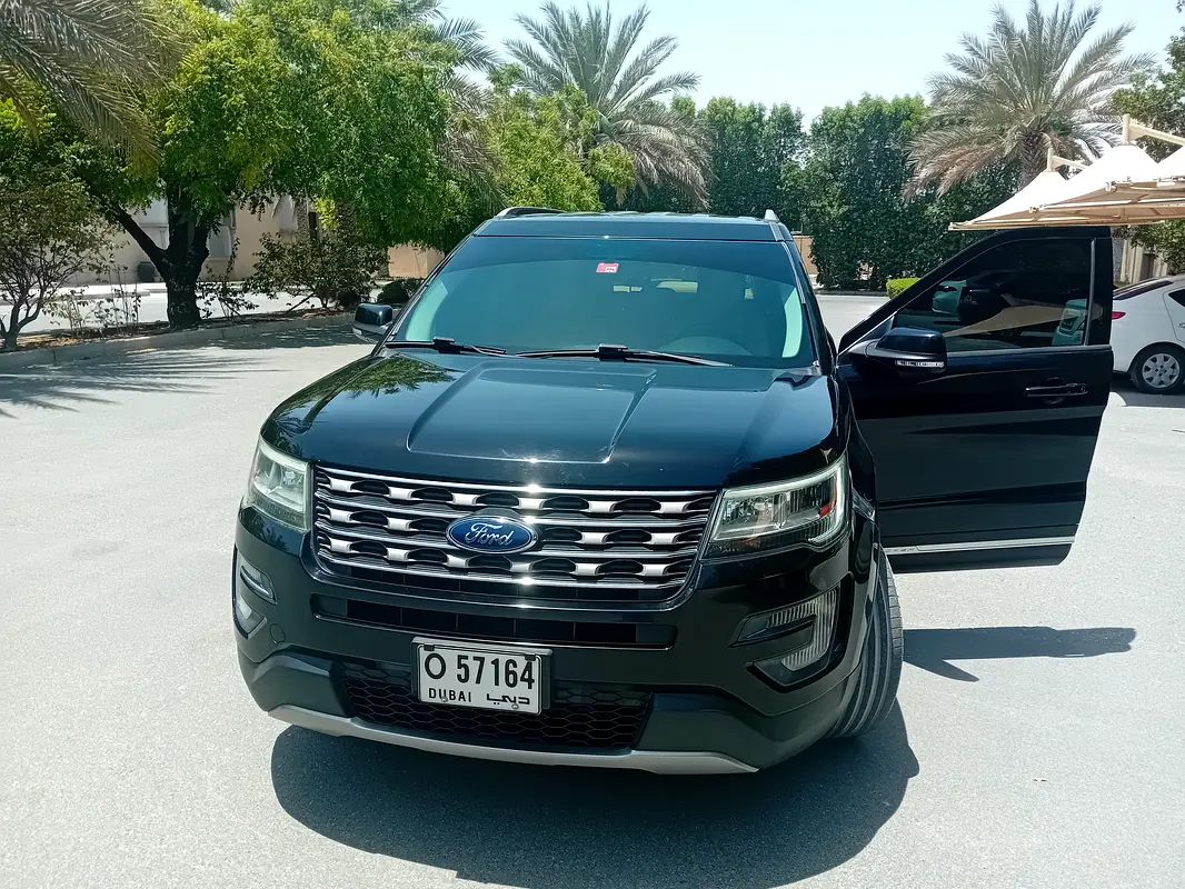 Ford Explorer 2017 — photo 1 of 7