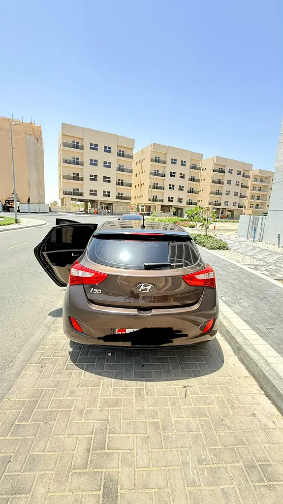 Hyundai i30 2016 — photo 1 of 8