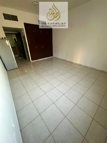 🏡✨ Studio for annual rent in Al Rashidiya 3 – Prime location behind Grand and on Old Traffic Street ✨🏡 A fantastic opportunity to live in a distinc