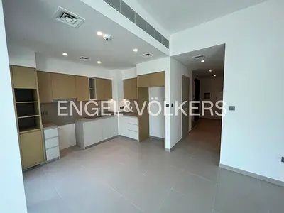 Vacant Soon | Single Row | Family Community