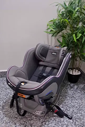 للبيع كرسي شيكو car seat for sale for 50 dirhams