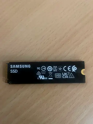 Samsung M.2 NVMe SSD (M key) - 2280