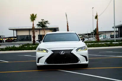 2021 Lexus ES-SERIES — фото 4