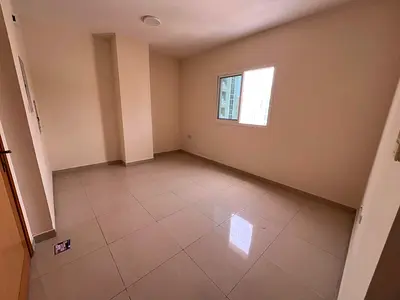 اجمل الشقق وأقل الأسعار للإيجار السنوي في النعيمية 2 عجمان، شقة غرفة وصالة بمساحة كبيرة وتشطيبات ممتازة داخل موقع حيوي قريب من جميع الخدمات.