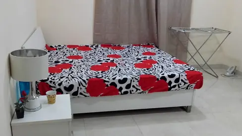 Sharing room for couple/female (keralite)