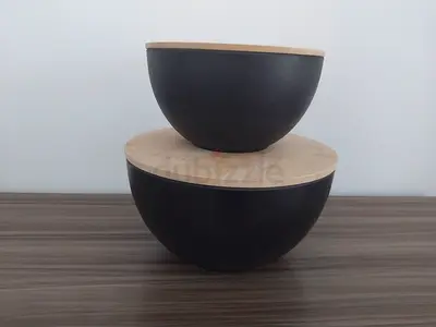 Salad bowls