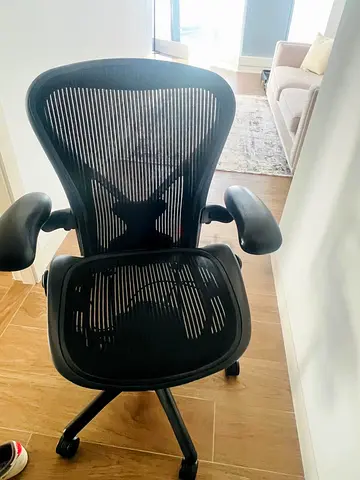 Herman Miller Aeron size B