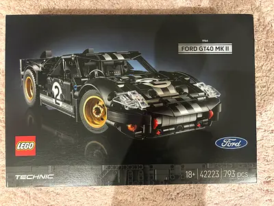 BARGAIN BRAND NEW LEGO 42223 TECHNIC 1966 FORD GT40 MKII RACE CAR