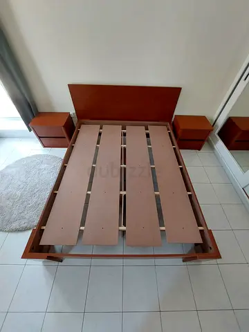 Queen Bed