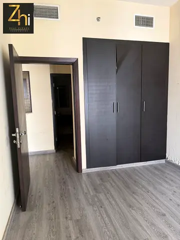 DISTRESS DEAL I UPGRADED CORNER UNIT I BALCONY