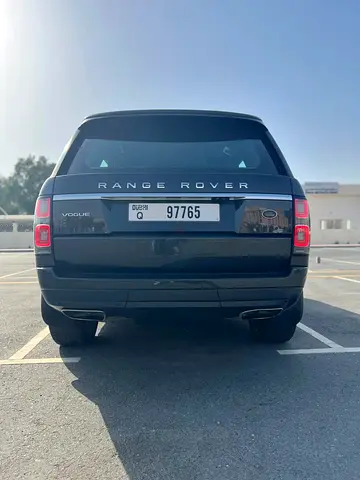 Pristine 2018 Range Rover Vogue V6 Supercharged | GCC Specs