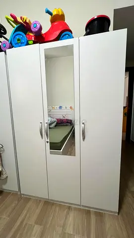Home box  3-door white wardrobe with mirror