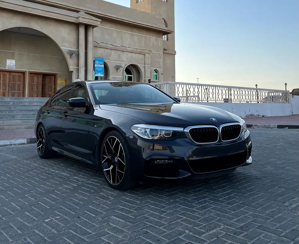 BMW 5-Series 2019 — photo 1 of 14