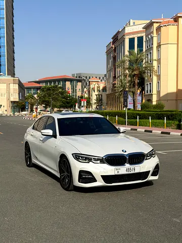 2019 BMW 3-Series 330i M Sport - GCC Specs