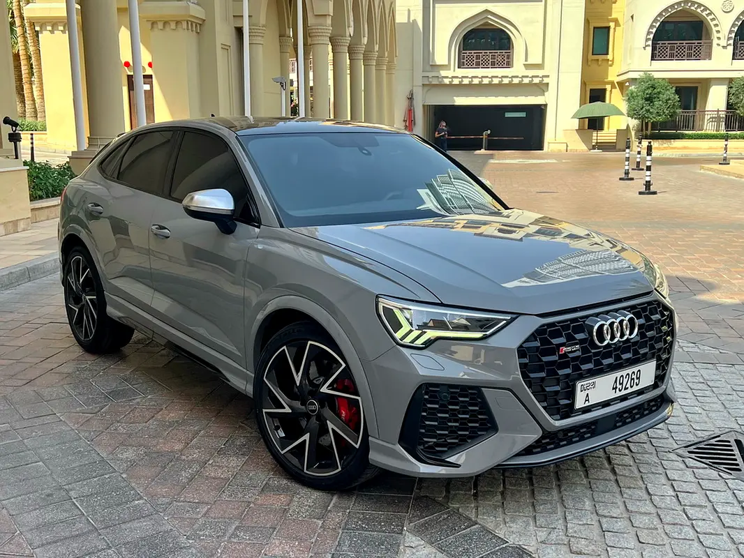 Audi RSQ3 2022 — photo 1 of 18